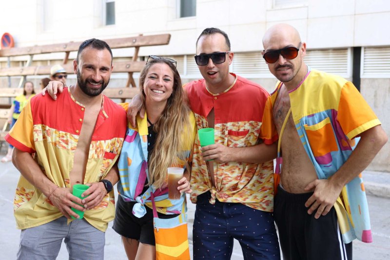 Galeria de fotos (no oficials) del Dia de les Quintades a Pedreguer Galeria de fotos (no oficials) del Dia de les Quintades a Pedreguer